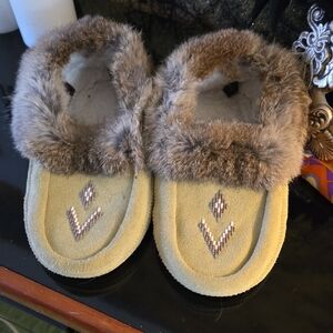 Cozy Fur-Lined Moccasins with Beaded Design